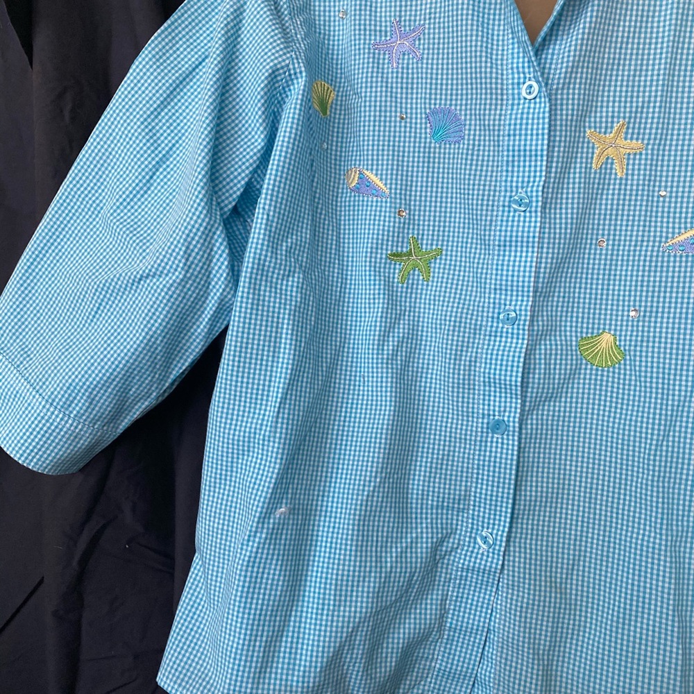 Beach themed check blouse